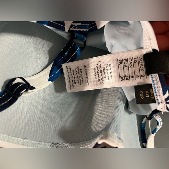 Floral One-Piece Swimsuit with Blue Tropical Print and Multi-Cup Support B52 - Picture 7 of 9